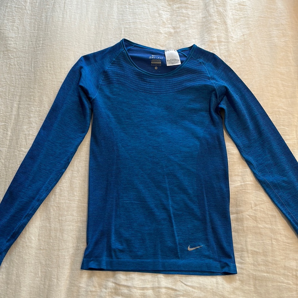 Blue heather dry-fit long sleeve